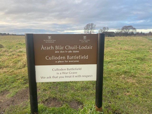 Sign written in English and Gaelic